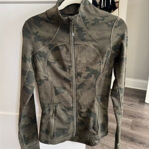 Women's Lululemon Camouflage Zip-Up